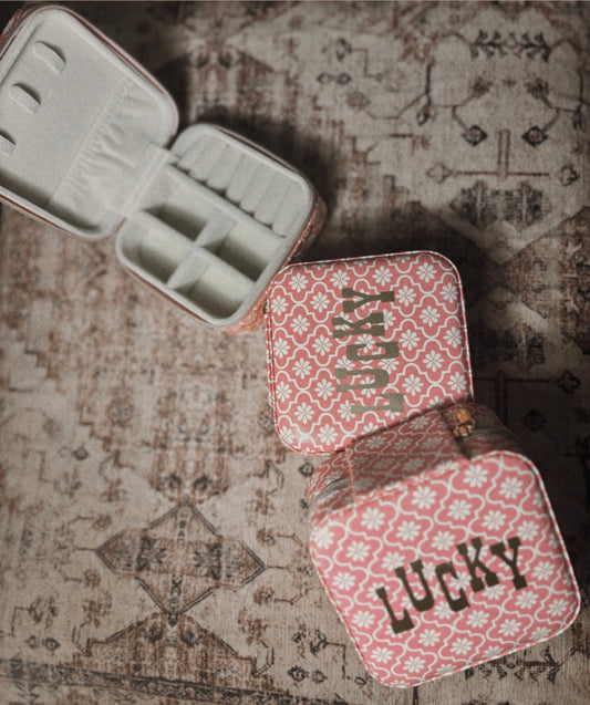 “LUCKY” jewelry case